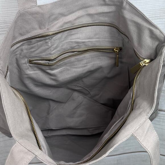 NEW Jimmy Choo Grey Gold Metallic Heel Graphic Print Zippered Tote Bag Purse - Picture 6 of 10